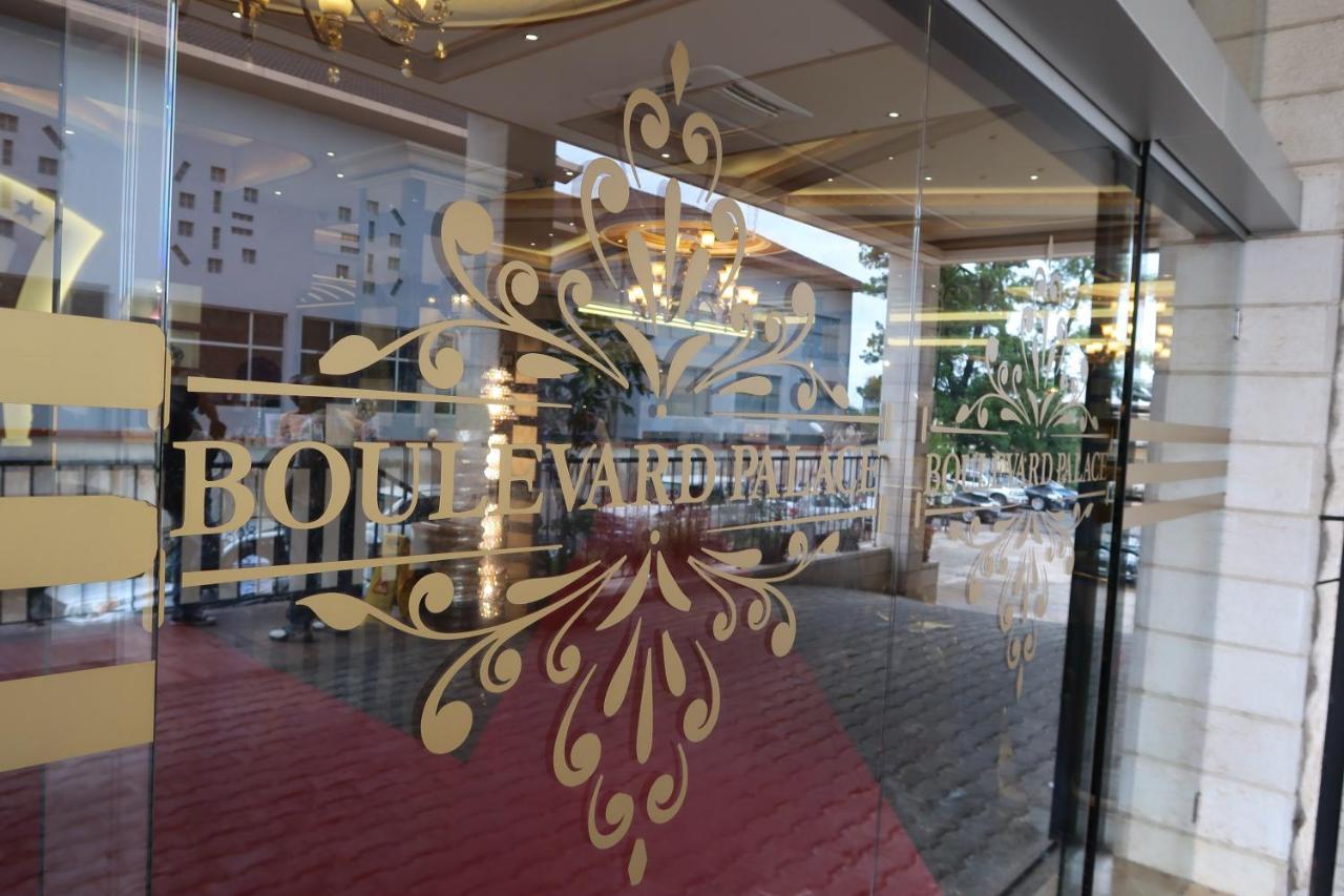 Boulevard Palace Hotel Monrovia Buitenkant foto
