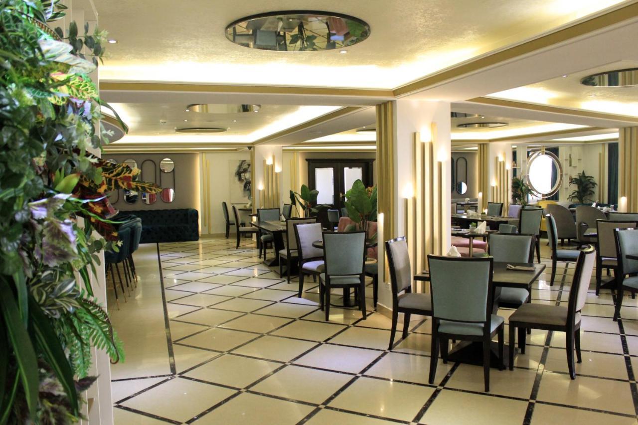 Boulevard Palace Hotel Monrovia Buitenkant foto