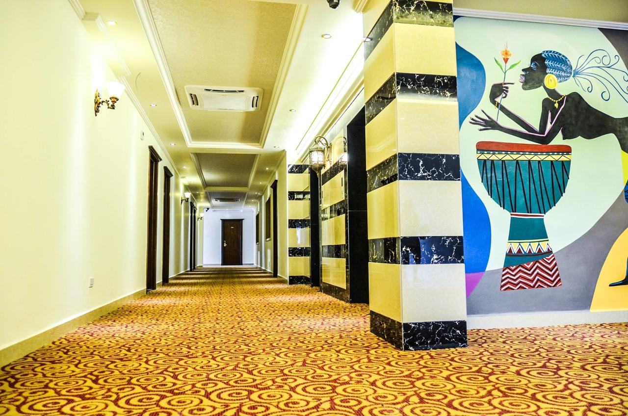 Boulevard Palace Hotel Monrovia Buitenkant foto